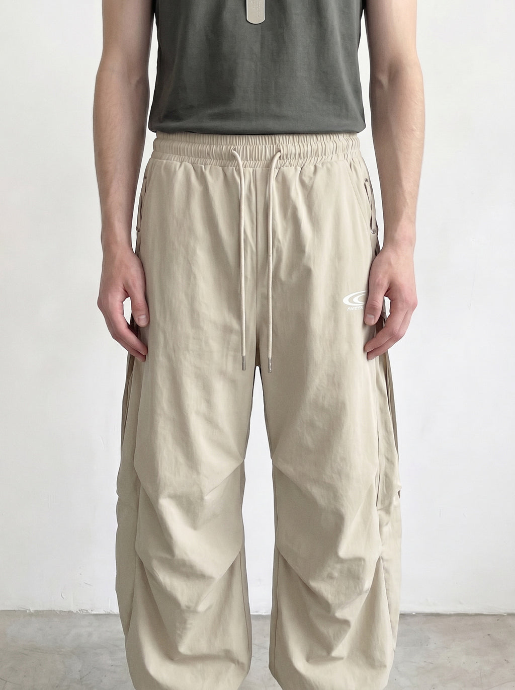 grommet parachute pant