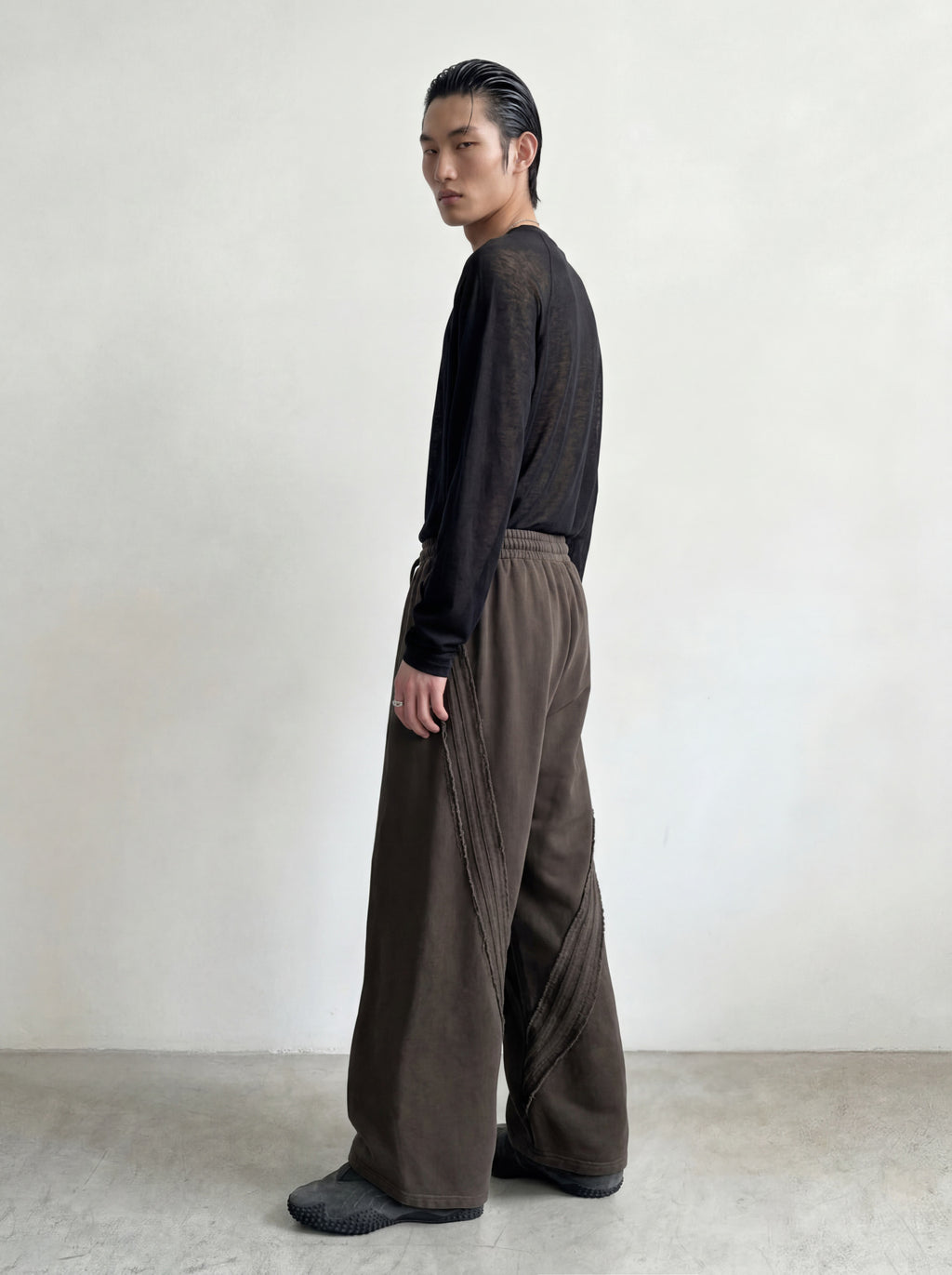 pintuck stripe sweat pant
