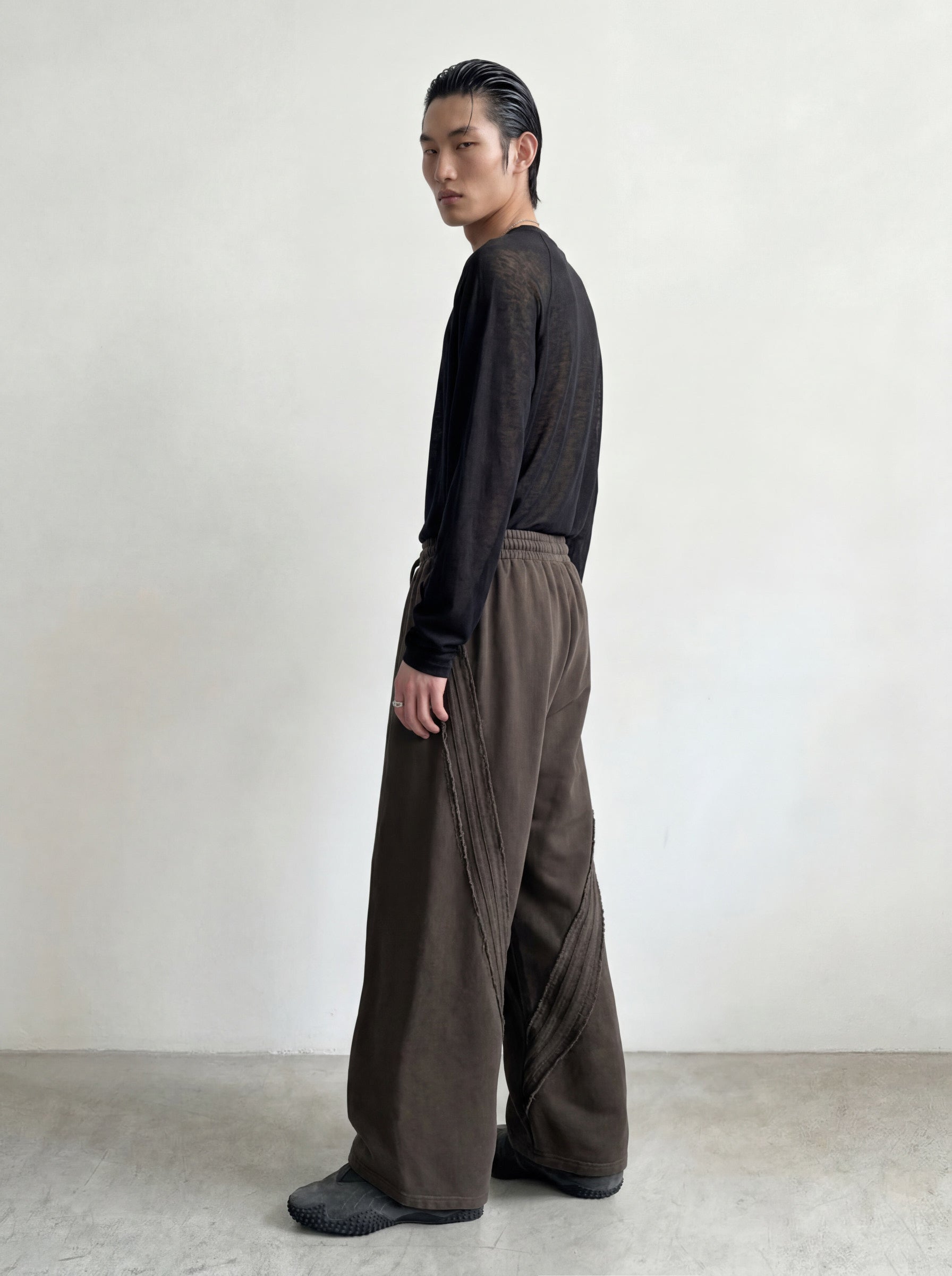 pintuck stripe sweat pant