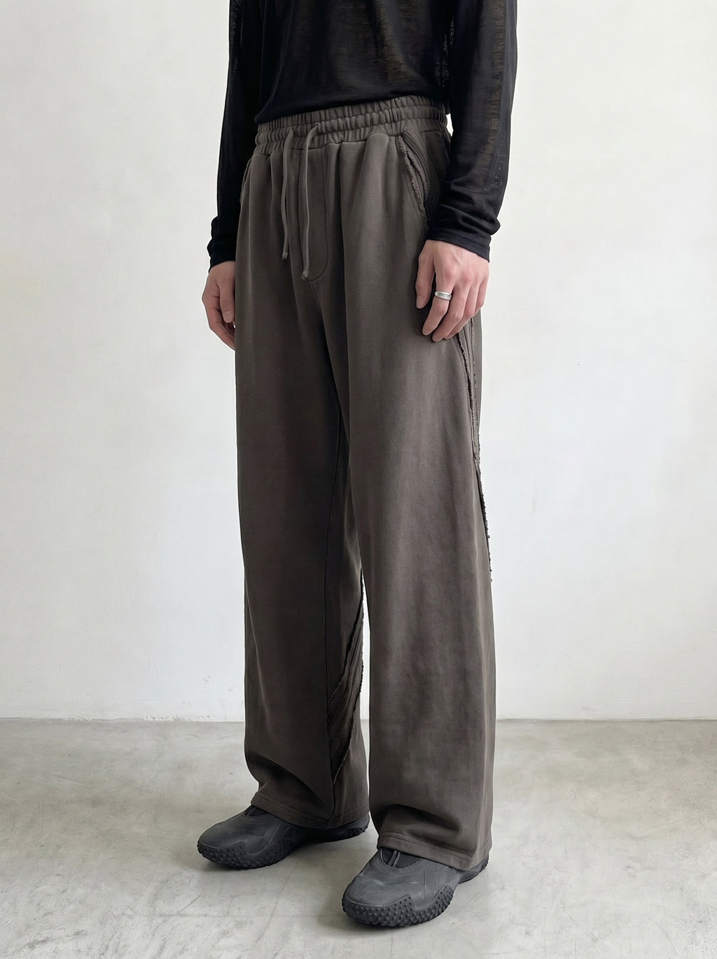 pintuck stripe sweat pant
