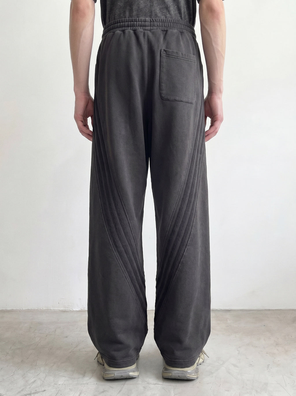 pintuck stripe sweat pant