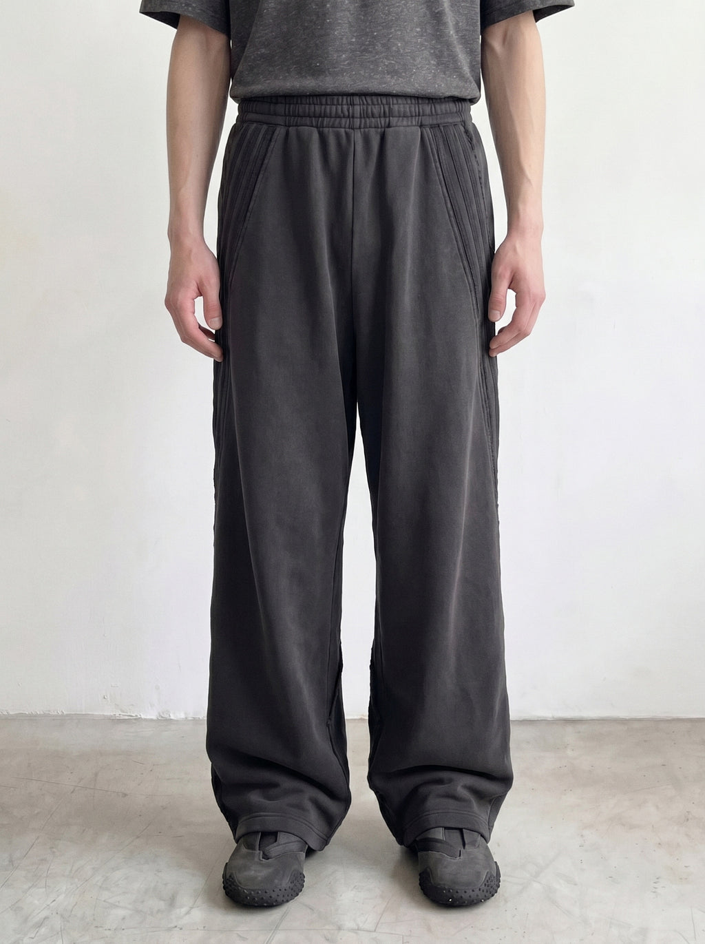 pintuck stripe sweat pant