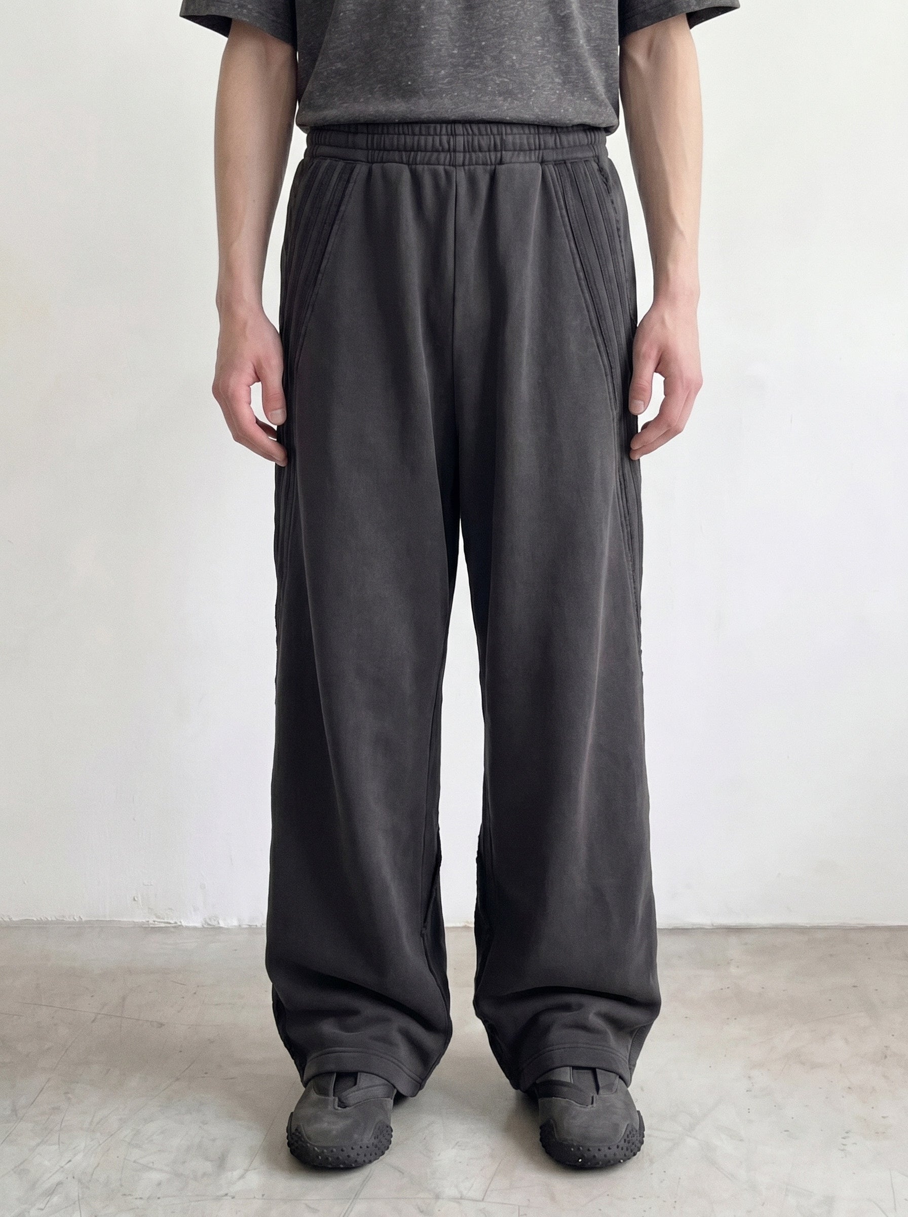 pintuck stripe sweat pant