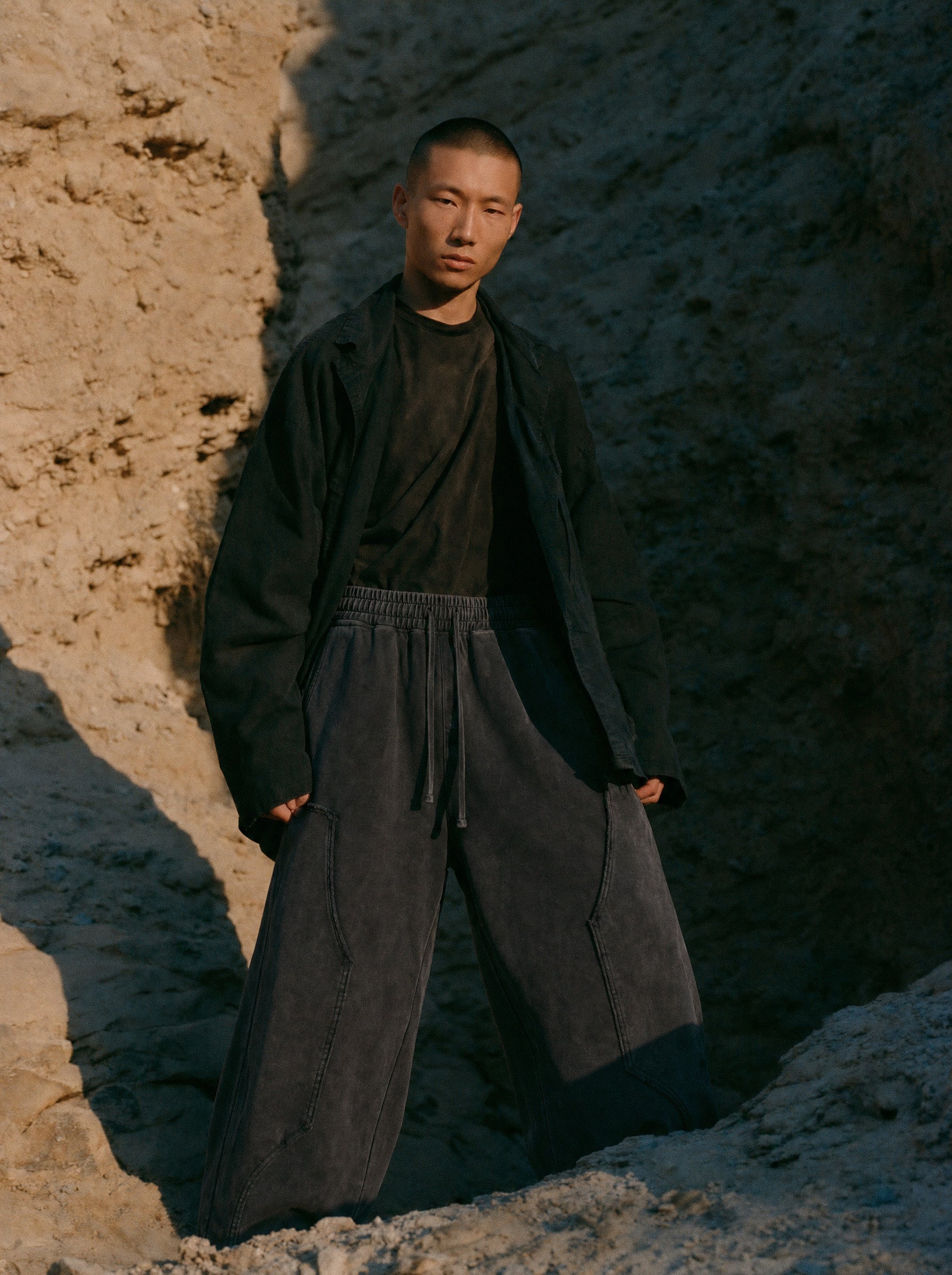 Raw Edge Cargo Panel Wide-Leg Sweatpant