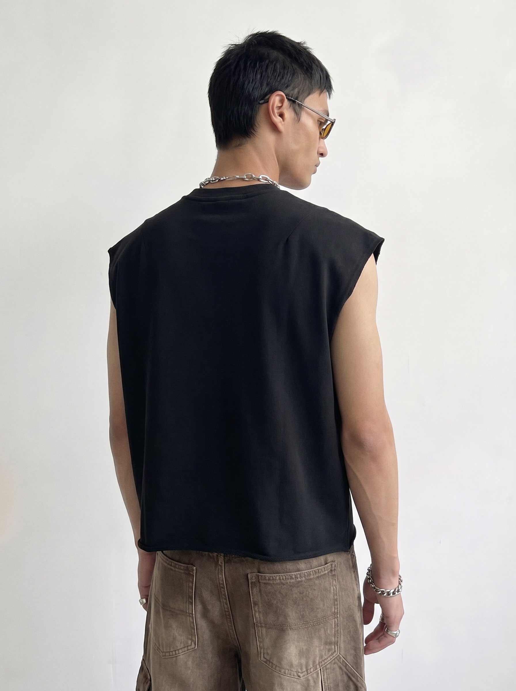 structured cut vest